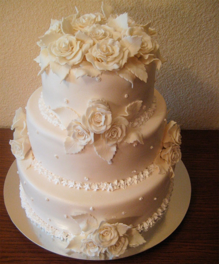 Фото бисквитных тортов на свадьбу